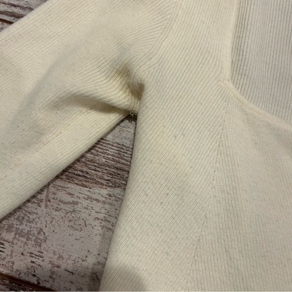 Wilfred by Aritzia Cream Sweetheart Neckline Longsleeve Top Ribbed Size Medium - Picture 5 of 9